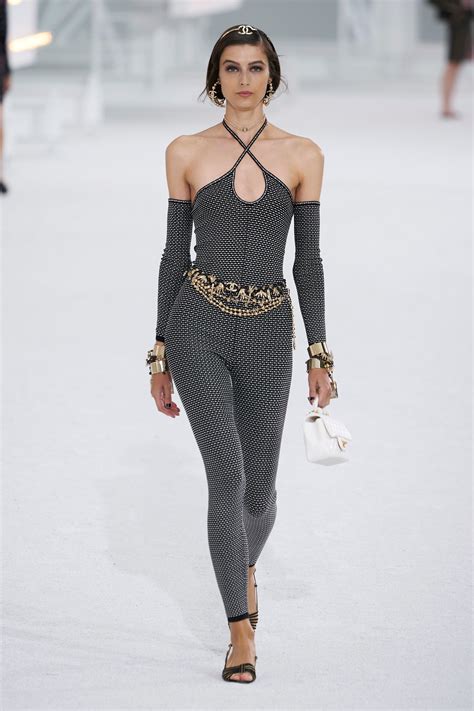 chanel ss21|chanel spring 2021 runway.